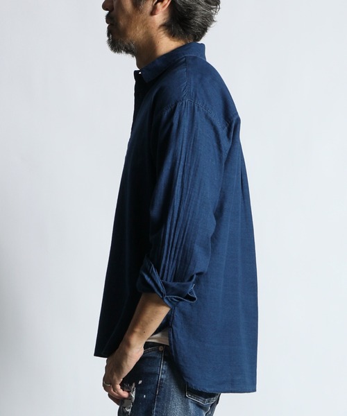 The DUFFER of ST.GEORGE(ザダファーオブセントジョージ)の「SHEER DENIM SHORT COLLAR PO SHIRT:ショートカラー シアー デニムシャツ(シャツ/ブラウス・メンズ・インディゴブルー・MEDIUM/X-LARGE/LARGE/SMALL)」の4枚目の写真