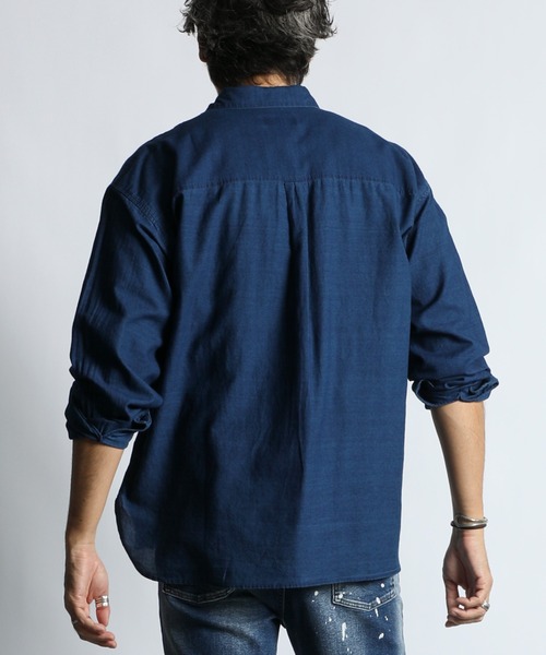 The DUFFER of ST.GEORGE(ザダファーオブセントジョージ)の「SHEER DENIM SHORT COLLAR PO SHIRT:ショートカラー シアー デニムシャツ(シャツ/ブラウス・メンズ・インディゴブルー・MEDIUM/X-LARGE/LARGE/SMALL)」の5枚目の写真