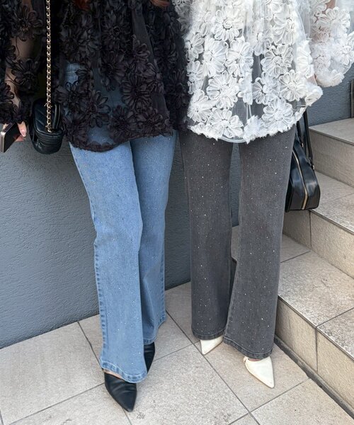 continuer de NICE CLAUP(コンティニューデナイスクラップ)の「【動くたび、キラキラ輝くストーンが主役】キラキラセミフレアデニム(デニムパンツ・レディース・その他/ブラック/ブルー・MEDIUM/SMALL)」の21枚目の写真