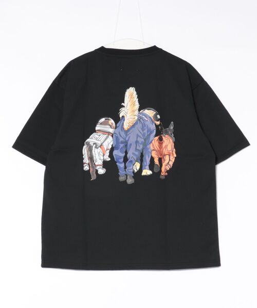 CORISCO(コリスコ)の「スペースアニマル柄TEE(M1)(Tシャツ/カットソー・メンズ・ブラック系1/グレー系1/グリーン系2/ダークグリーン系2/ピンク系2/ブルー系1/ダークグリーン系1/ピンク系1/キナリ/オートミール/グレー系2/ホワイト系1/ブルー系2/グリーン系1/ブラック系2/ホワイト系2・MEDIUM/X-LARGE/LARGE)」の18枚目の写真
