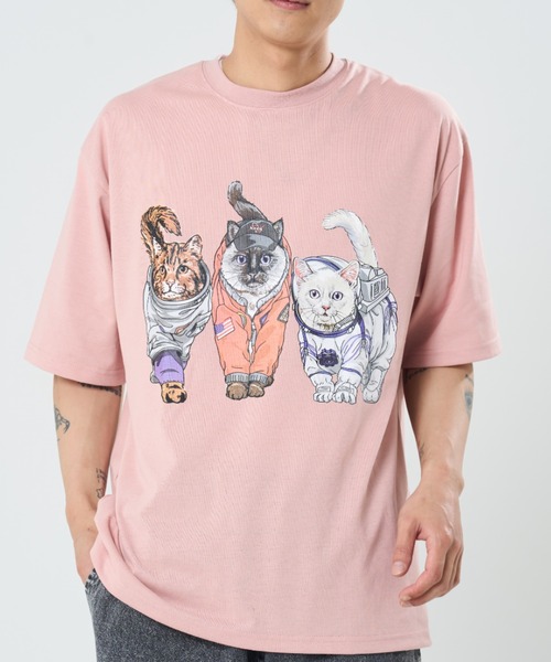 CORISCO(コリスコ)の「スペースアニマル柄TEE(M1)(Tシャツ/カットソー・メンズ・ブラック系1/グレー系1/グリーン系2/ダークグリーン系2/ピンク系2/ブルー系1/ダークグリーン系1/ピンク系1/キナリ/オートミール/グレー系2/ホワイト系1/ブルー系2/グリーン系1/ブラック系2/ホワイト系2・MEDIUM/X-LARGE/LARGE)」の15枚目の写真