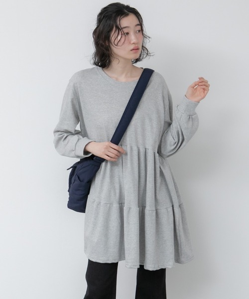 HEILIS(ヘイリス)の「ティアードカットワンピース / カットソー 長袖 ワンピース ミドル丈 膝丈 チュニック スエット スウェットライク ティアード 夏服 春服 秋服 韓国 無地 シンプル ノームコア カジュアル レイヤード シティガール マタニティ(ワンピース・レディース・グレー/ブラック・FREE)」の15枚目の写真
