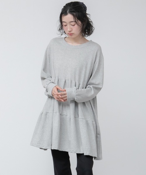 HEILIS(ヘイリス)の「ティアードカットワンピース / カットソー 長袖 ワンピース ミドル丈 膝丈 チュニック スエット スウェットライク ティアード 夏服 春服 秋服 韓国 無地 シンプル ノームコア カジュアル レイヤード シティガール マタニティ(ワンピース・レディース・グレー/ブラック・FREE)」の16枚目の写真
