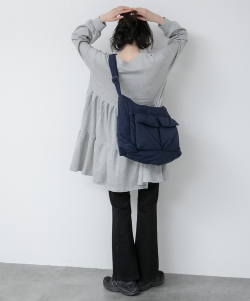 HEILIS(ヘイリス)の「ティアードカットワンピース / カットソー 長袖 ワンピース ミドル丈 膝丈 チュニック スエット スウェットライク ティアード 夏服 春服 秋服 韓国 無地 シンプル ノームコア カジュアル レイヤード シティガール マタニティ(ワンピース・レディース・グレー/ブラック・FREE)」の22枚目の写真