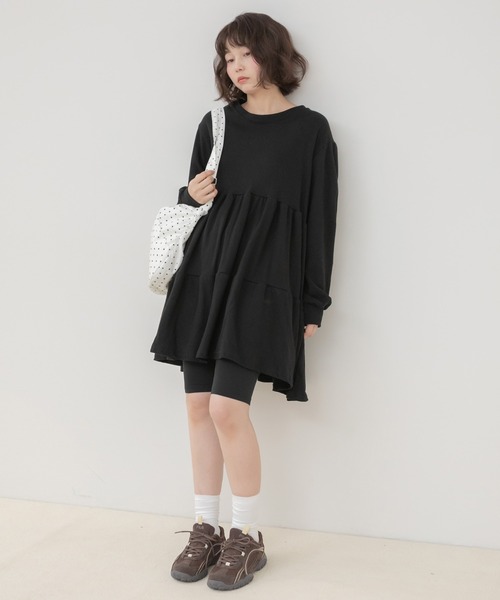 HEILIS(ヘイリス)の「ティアードカットワンピース / カットソー 長袖 ワンピース ミドル丈 膝丈 チュニック スエット スウェットライク ティアード 夏服 春服 秋服 韓国 無地 シンプル ノームコア カジュアル レイヤード シティガール マタニティ(ワンピース・レディース・グレー/ブラック・FREE)」の9枚目の写真
