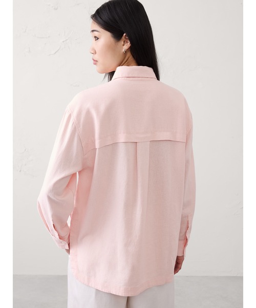 BANANA REPUBLIC FACTORY STORE(バナナリパブリック ファクトリーストア)の「BANANA REPUBLIC FACTORY STORE 日本限定 オーバーサイズ リネンシャツ(シャツ/ブラウス・レディース・ベージュ/ベージュ系その他/ホワイト/グリーン/ネイビー/ピンク・M/S/L/XS)」の21枚目の写真