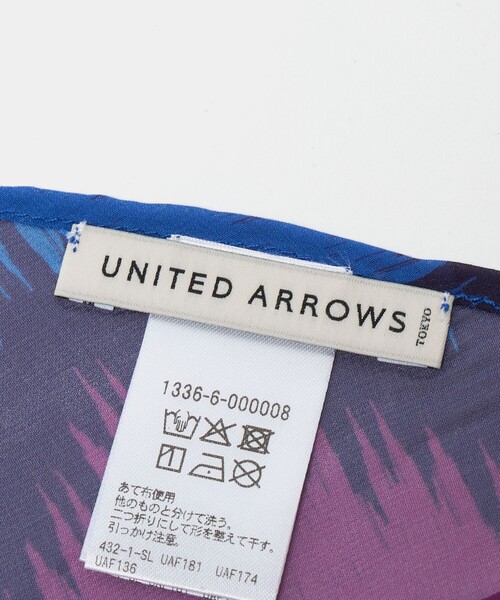 UNITED ARROWS(ユナイテッドアローズ)の「プリント スカーフ(ストール/ショール・メンズ・その他5/その他2/その他6/その他4/その他1/ケリーグリーン/ベージュ/ダークブラウン/ブラック/その他3・FREE)」の13枚目の写真