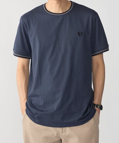SHIPS(シップス)の「FRED PERRY: M1588V_TWIN TIPPED(Tシャツ/カットソー・メンズ・ブラック/コバルトブルー/ダークグレー・SMALL/MEDIUM/LARGE/X-LARGE)」の3枚目の写真