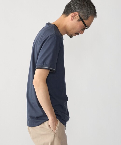 SHIPS(シップス)の「FRED PERRY: M1588V_TWIN TIPPED(Tシャツ/カットソー・メンズ・ブラック/コバルトブルー/ダークグレー・SMALL/MEDIUM/LARGE/X-LARGE)」の14枚目の写真