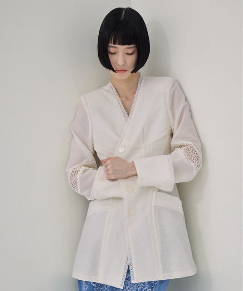 FETICO（フェティコ）の「【FETICO/フェティコ】《STUDIOUS別注》別注 LACE-PANELED JACKET/レースパネルドジャケット/シャツジャケット（ノーカラージャケット・レディース・ブラック/アイボリー・36/38）」の7枚目の写真