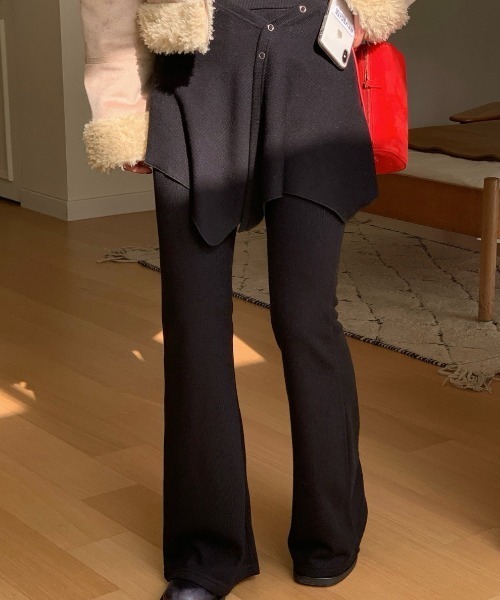 FAVORITO(ファヴォリート)の「ラップスカートフレア パンツセットアップ(その他パンツ・レディース・ブラック/グレー・F)」の3枚目の写真
