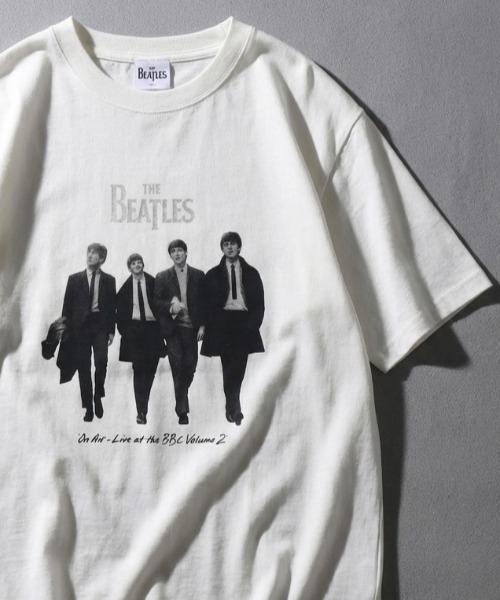 The Beatles(ザビートルズ)の「2026SS The Beatles/ビートルズ フォトプリント フロント/バック 半袖Tシャツ レディース メンズ(Tシャツ/カットソー・メンズ・ホワイト/チャコール・L/LL/M)」の2枚目の写真