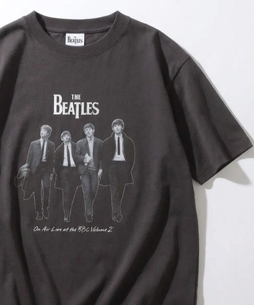 The Beatles(ザビートルズ)の「2026SS The Beatles/ビートルズ フォトプリント フロント/バック 半袖Tシャツ レディース メンズ(Tシャツ/カットソー・メンズ・ホワイト/チャコール・L/LL/M)」の1枚目の写真