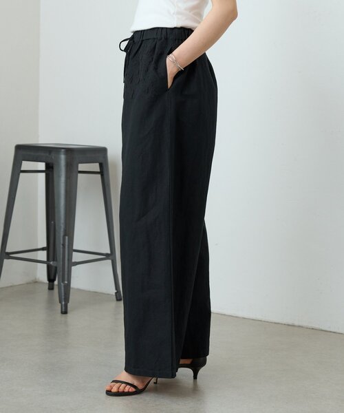 LIVETART（リヴェタート）の「刺繍イージーパンツ（その他パンツ・レディース・ホワイト/ブラック・FREE）」の6枚目の写真