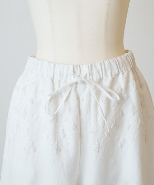 LIVETART（リヴェタート）の「刺繍イージーパンツ（その他パンツ・レディース・ホワイト/ブラック・FREE）」の20枚目の写真