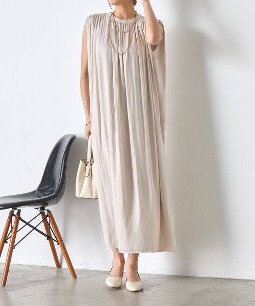 Jena espace merveilleux（ジェナ　エスパスメルヴェイユ）の「ベルト付きギャザーワンピ（ワンピース・レディース・ブラック/チャコールグレー/アイボリー・FREE）」の12枚目の写真