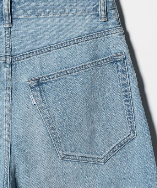 UNITED ARROWS（ユナイテッドアローズ）の「＜FILL THE BILL＞ルーズ ハーフ デニムパンツ（デニムパンツ・レディース・コバルトブルー/ブラック・26/28/27）」の7枚目の写真