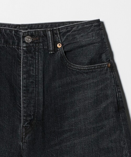 UNITED ARROWS（ユナイテッドアローズ）の「＜FILL THE BILL＞ルーズ ハーフ デニムパンツ（デニムパンツ・レディース・コバルトブルー/ブラック・26/28/27）」の13枚目の写真