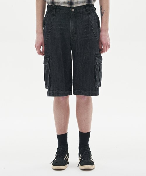 NOUN(ノウン)の「bermuda cargo denim pants (black)(その他パンツ・メンズ・その他・O)」の1枚目の写真
