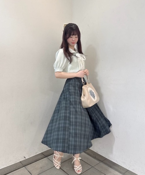 an another angelus(アンアナザーアンジェラス)の「レースリボンタイ付き5分袖ブラウス/fint フィント(シャツ/ブラウス・レディース・オフホワイト/ミント/ブルーグレー・FREE)」の20枚目の写真