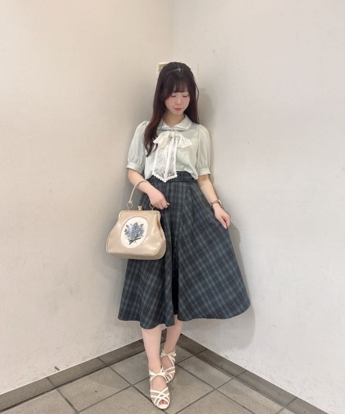 an another angelus(アンアナザーアンジェラス)の「レースリボンタイ付き5分袖ブラウス/fint フィント(シャツ/ブラウス・レディース・オフホワイト/ミント/ブルーグレー・FREE)」の19枚目の写真
