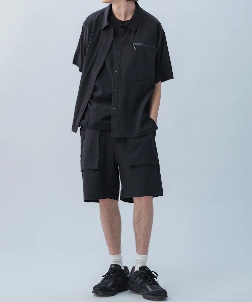 +phenix(プラスフェニックス)の「【+phenix / プラスフェニックス】AIRFLOW S/S SHIRT Aerapix採用 止水ファスナー 半袖 シャツ(シャツ/ブラウス・メンズ・ブラック・MEDIUM/LARGE/X-LARGE)」の3枚目の写真