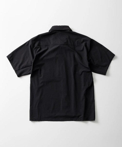 +phenix(プラスフェニックス)の「【+phenix / プラスフェニックス】AIRFLOW S/S SHIRT Aerapix採用 止水ファスナー 半袖 シャツ(シャツ/ブラウス・メンズ・ブラック・MEDIUM/LARGE/X-LARGE)」の9枚目の写真