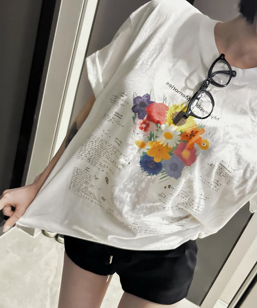 mydeepbluememories（マイディープブルーメモリーズ）の「MM TWELVE FLOWER T-Shirts (White)（Tシャツ/カットソー・レディース・ホワイト・SMALL/LARGE）」の3枚目の写真