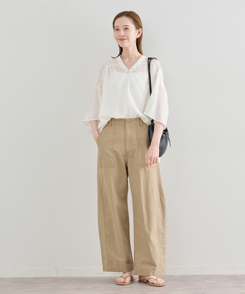 U by SPICK&SPAN(ユーバイスピックアンドスパン)の「コットンリネンバレルレッグルーズベイカーパンツ(カーゴパンツ・レディース・ベージュ/ネイビー/カーキ・38/36)」の7枚目の写真