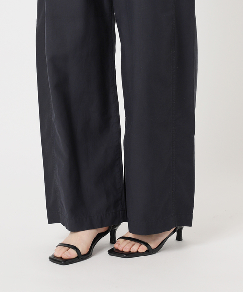 U by SPICK&SPAN(ユーバイスピックアンドスパン)の「コットンリネンバレルレッグルーズベイカーパンツ(カーゴパンツ・レディース・ベージュ/ネイビー/カーキ・38/36)」の16枚目の写真