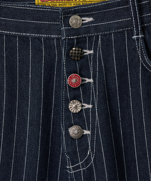 GARMENTS FAB（ガーメンツファブ）の「Pin Stripe Denim Pants (BLUE)（デニムパンツ・レディース・その他・MEDIUM/LARGE）」の4枚目の写真