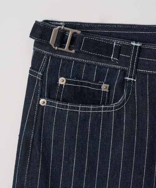 GARMENTS FAB（ガーメンツファブ）の「Pin Stripe Denim Pants (BLUE)（デニムパンツ・レディース・その他・MEDIUM/LARGE）」の5枚目の写真