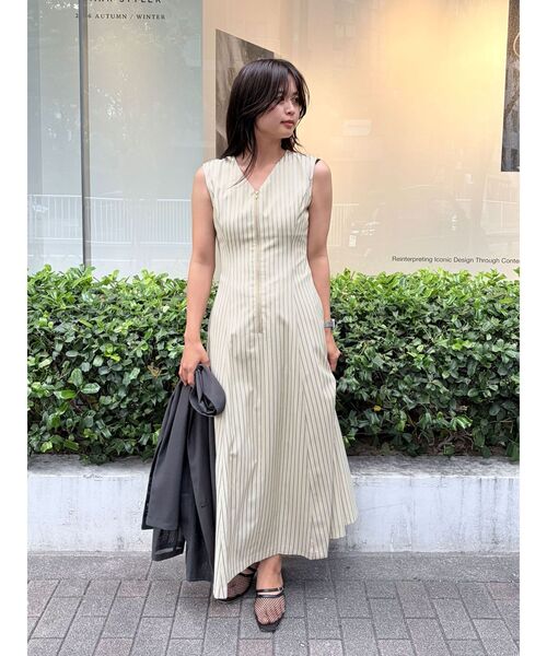 LAGUNAMOON（ラグナムーン）の「フロントZIPミックスカラーワンピース 【夏服】（ワンピース・レディース・ブラック/アイボリー/ライトグリーン・MEDIUM/SMALL）」の22枚目の写真