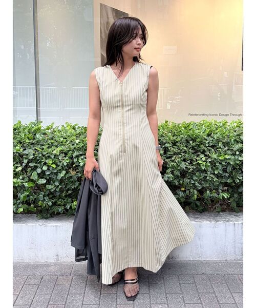 LAGUNAMOON(ラグナムーン)の「フロントZIPミックスカラーワンピース 【夏服】【オフィスカジュアル】(ワンピース・レディース・ブラック/アイボリー/ライトグリーン・MEDIUM/SMALL)」の10枚目の写真
