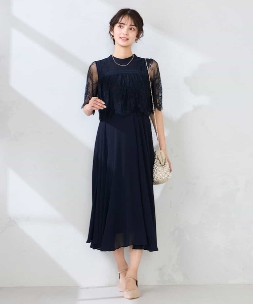 a.v.v(アーヴェヴェ)の「【結婚式/お呼ばれに】レースドッキングワンピース(ワンピース・レディース・ネイビー/ピンク/グリーン・38/36/40)」の3枚目の写真