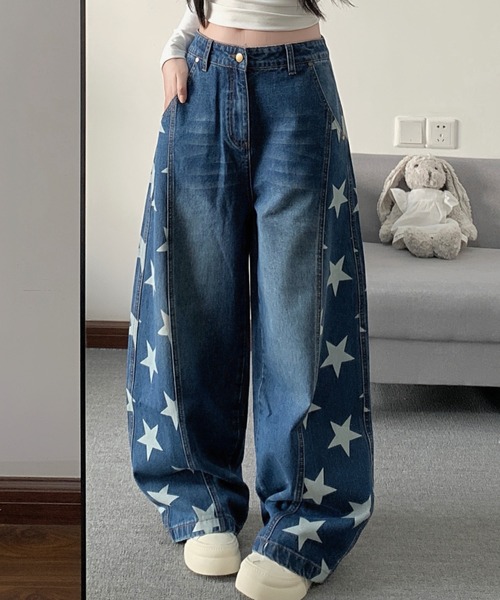 FAVORITO(ファヴォリート)の「プリントリラックスデニムパンツ(デニムパンツ・レディース・ダークブルー/ライトブルー・S/L/M)」の1枚目の写真