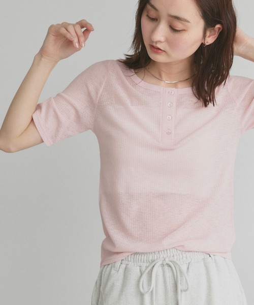 ad thie(アドティエ)の「シアー リブ ヘンリーネック トップス(Tシャツ/カットソー・レディース・ブラック/ピンク/ライトグレー・FREE)」の1枚目の写真