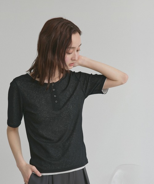 ad thie(アドティエ)の「シアー リブ ヘンリーネック トップス(Tシャツ/カットソー・レディース・ブラック/ピンク/ライトグレー・FREE)」の13枚目の写真