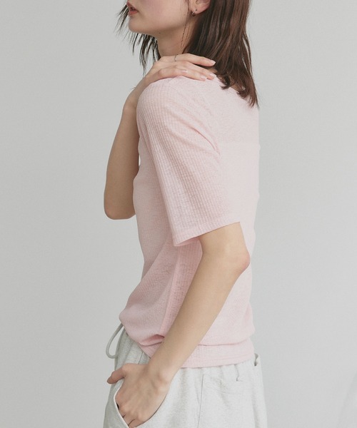 ad thie(アドティエ)の「シアー リブ ヘンリーネック トップス(Tシャツ/カットソー・レディース・ブラック/ピンク/ライトグレー・FREE)」の6枚目の写真