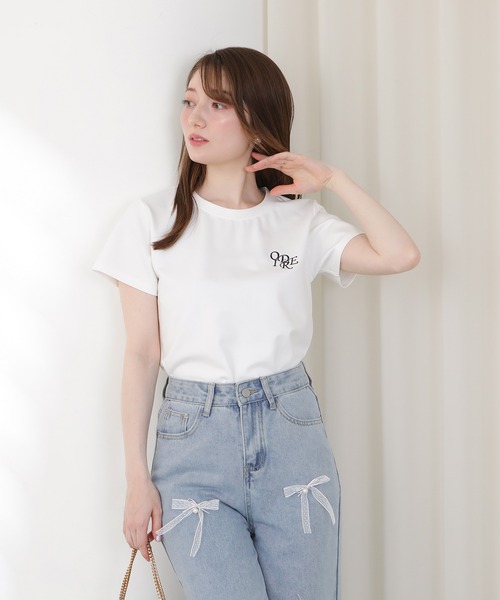 ASTORIA ODIER(アストリアオディール)の「ロゴ刺繍Tシャツ(Tシャツ/カットソー・レディース・ブラック/ホワイト・MEDIUM)」の3枚目の写真