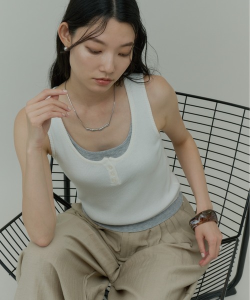Plumel(プルメル)の「Bi-color Layered Tank Top / バイカラーレイヤードタンクトップ(Tシャツ/カットソー・レディース・ホワイト/ライトブルー/グレー・MEDIUM)」の15枚目の写真