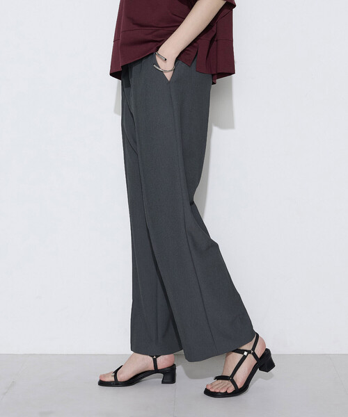 COMME CA(コムサ)の「2WAYストレッチツイルストレートパンツ(その他パンツ・レディース・ライトグレー/キャメル/チャコール・11号/7号/9号)」の1枚目の写真