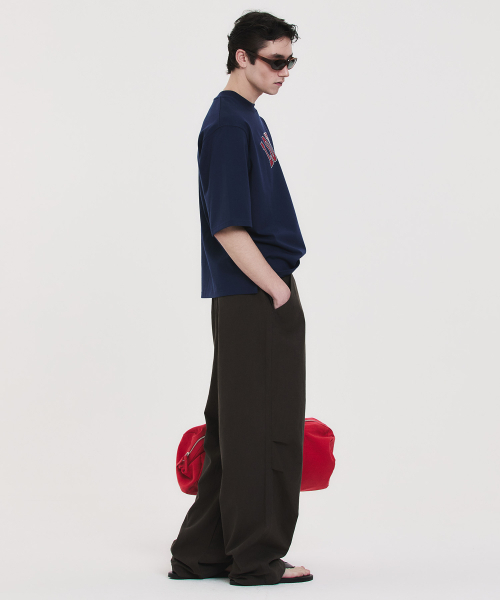 NOHANT（ノアン）の「LINEN PINTUCK PANTS BROWN（その他パンツ・メンズ・ダークブラウン・SMALL/MEDIUM/LARGE）」の2枚目の写真