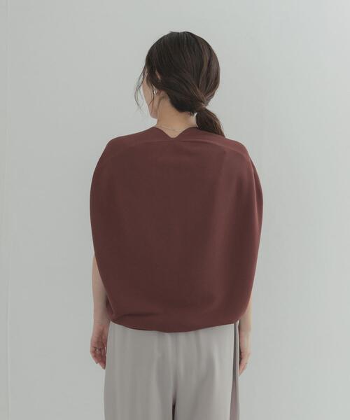 URBAN RESEARCH DOORS(アーバンリサーチドアーズ)の「『WEB限定』Vネックコクーンニット(ベスト・レディース・ネイビー/グリーン/ブラウン系その他・FREE)」の13枚目の写真