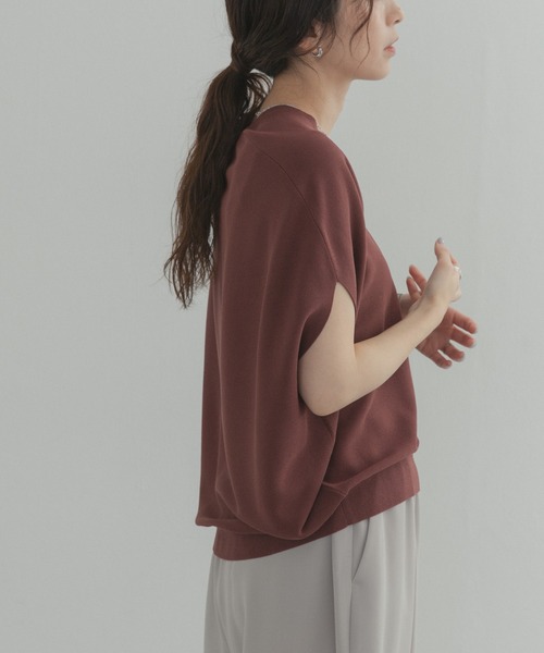URBAN RESEARCH DOORS(アーバンリサーチドアーズ)の「『WEB限定』Vネックコクーンニット(ベスト・レディース・ネイビー/グリーン/ブラウン系その他・FREE)」の5枚目の写真