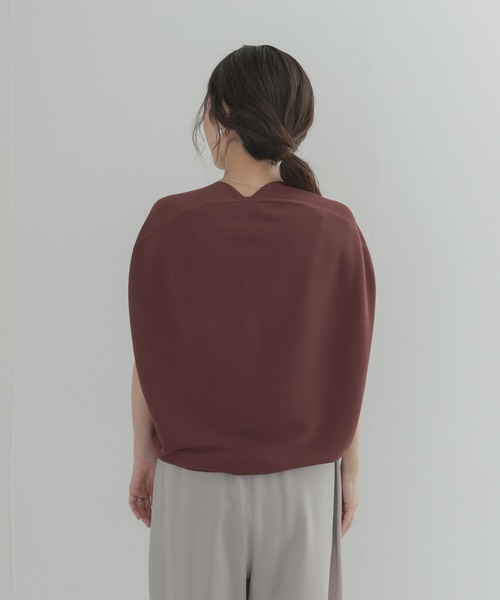URBAN RESEARCH DOORS(アーバンリサーチドアーズ)の「『WEB限定』Vネックコクーンニット(ベスト・レディース・ネイビー/グリーン/ブラウン系その他・FREE)」の13枚目の写真