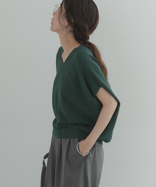 URBAN RESEARCH DOORS(アーバンリサーチドアーズ)の「『WEB限定』Vネックコクーンニット(ベスト・レディース・ネイビー/グリーン/ブラウン系その他・FREE)」の20枚目の写真