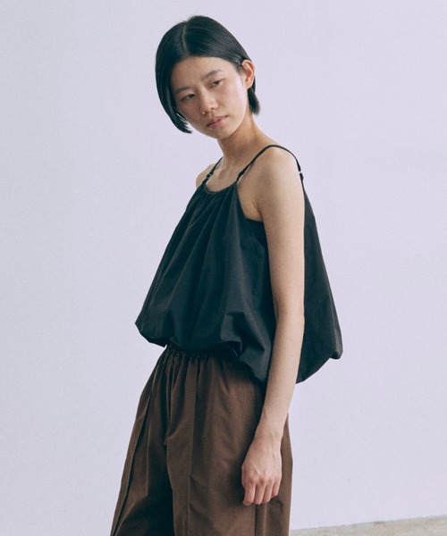 EN NEUME(エンノイム)の「Water-Repellent Balloon Cami(キャミソール・レディース・アイボリー/ブラック/ブラウン・FREE)」の8枚目の写真