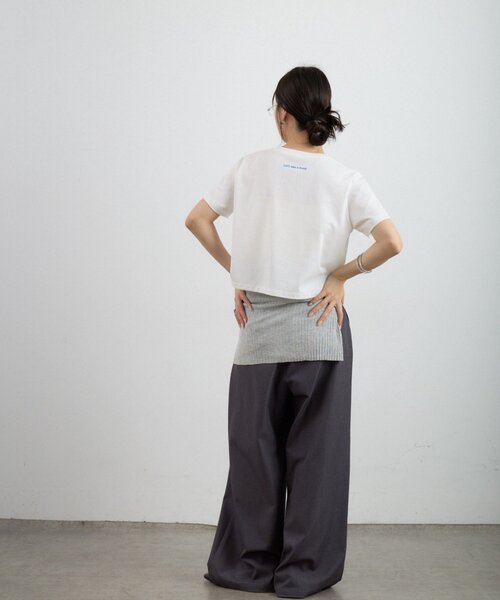 COLONY 2139（コロニートゥーワンスリーナイン）の「【WEB限定/リバイバル】バックロゴ刺繍コンパクトTシャツ（Tシャツ/カットソー・レディース・イエロー/オフホワイト/アイボリー/ベビーピンク・FREE）」の16枚目の写真