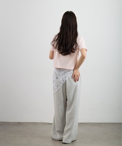 COLONY 2139（コロニートゥーワンスリーナイン）の「【WEB限定/リバイバル】バックロゴ刺繍コンパクトTシャツ（Tシャツ/カットソー・レディース・イエロー/オフホワイト/アイボリー/ベビーピンク・FREE）」の10枚目の写真